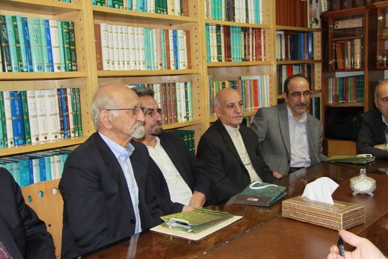 از راست: علی اصغر محمدخانی، قاسم صافی، منوچهر صدوقی سها و غلامرضا جمشیدنژاد اول 