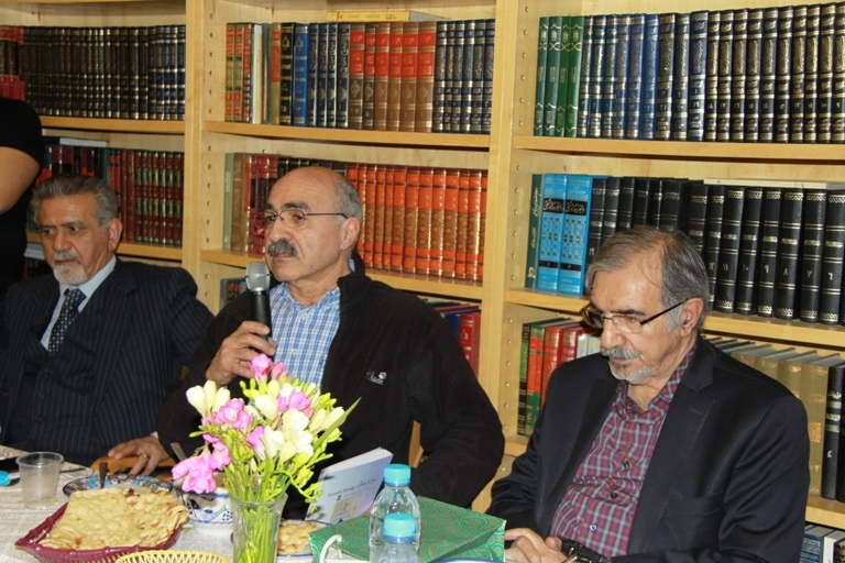 از راست: سید علی موسوی گرمارودی، کامران امیرارجمند و حسن امین 