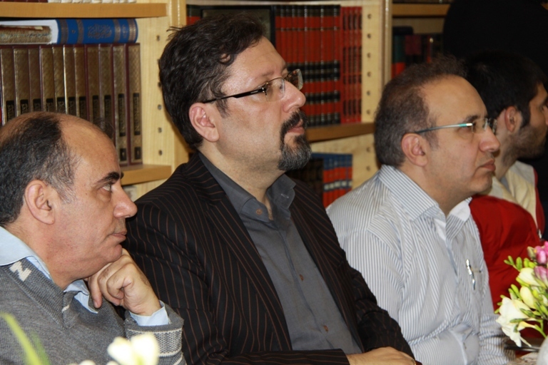 از راست: سید سعید میرمحمد صادق، هومن یوسفدهی و محسن ذاکرالحسینی 