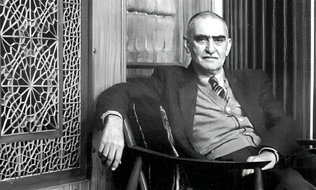 ایرج افشار