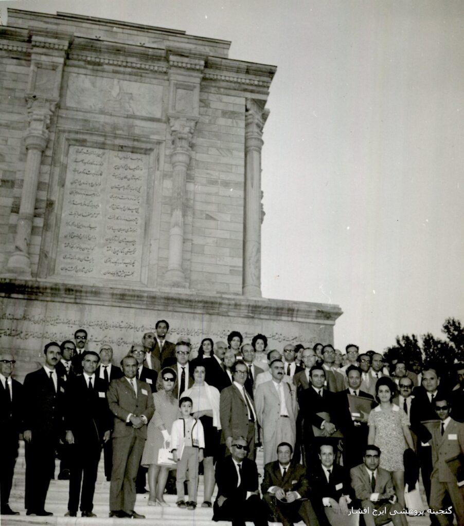 عباس زریاب