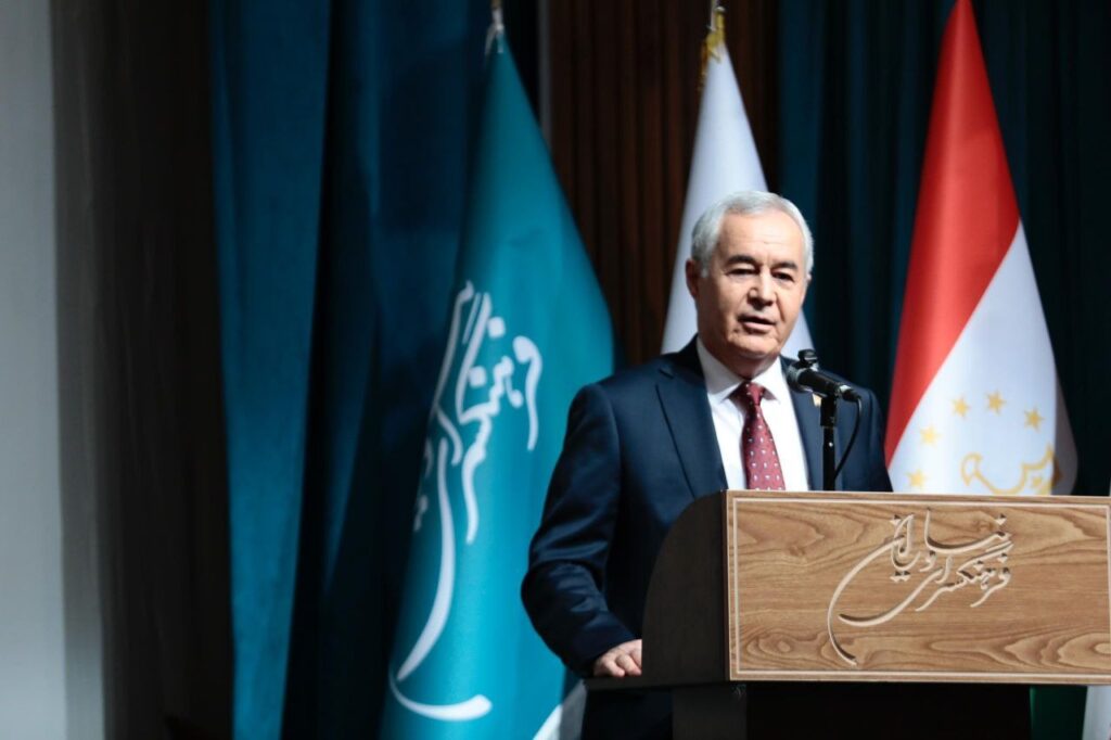نظام الدین زاهدی در بزرگداشت فرزانه خجندی