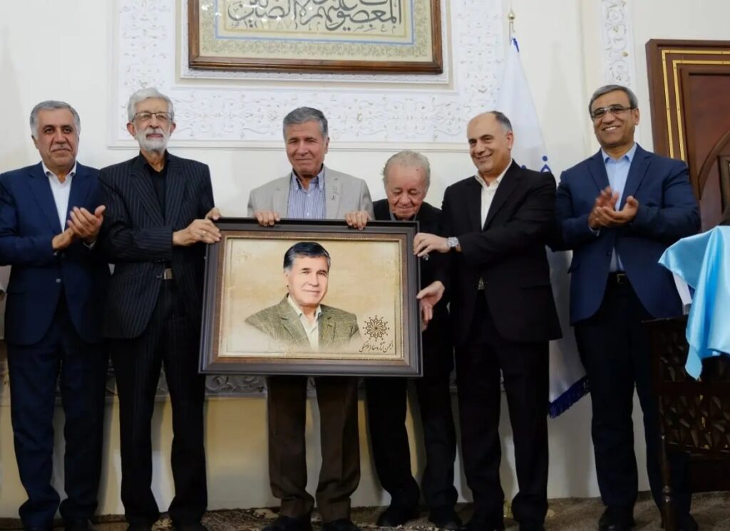 محمدجعفر یاحقی