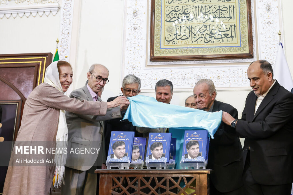 محمدجعفر یاحقی