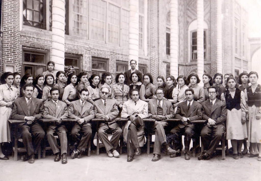 ژاله آموزگار