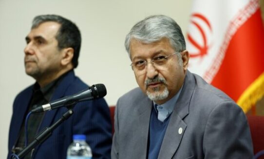 اکبر ایرانی